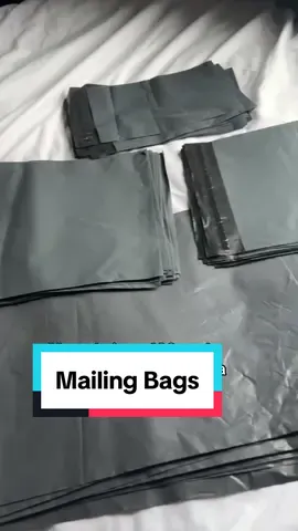 I love it tho, and the fact that you can get so many bags for this cheap?? Just 🤌🏼🤌🏼 #vinted #vintedseller #mailingbags #vintedpackaging 