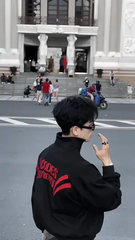 Đông rồi chốt var thui nèo