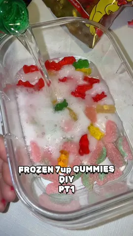 FROZEN GUMMY BEARS PT 1  #frozengummybears #fypシ #viralvideo #fy #snacks #gummybears #trending #frozengummies #DIY #diyfood 