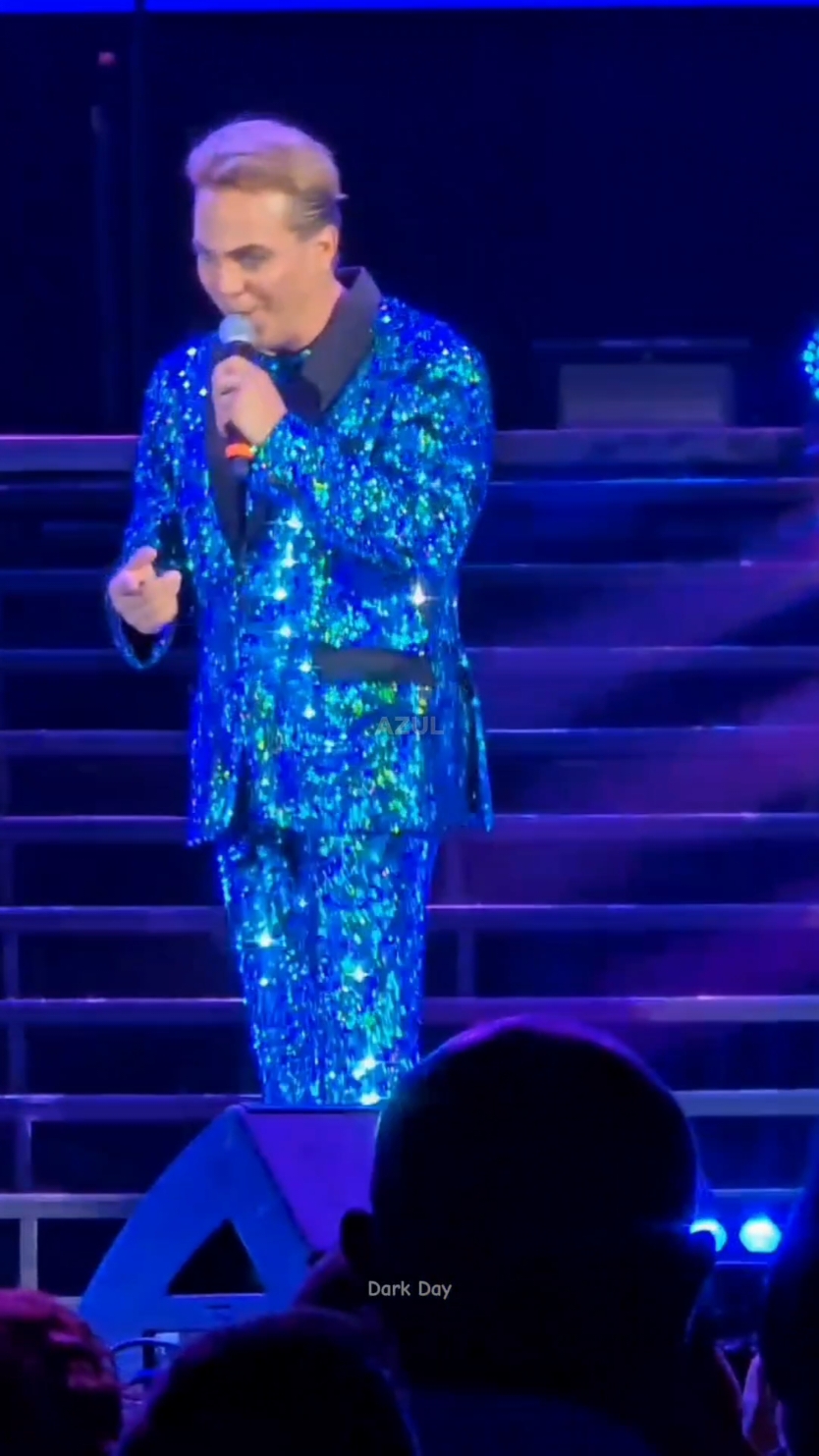 Cristian Castro - Azul . . . #cristiancastro #azul #Love #livemusic #lovestory #concierto #lyricsvideo #letras #recuerdos #musicas #fyp #parati #THERETURN 