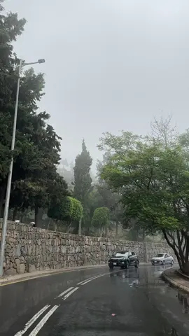 رجعت الشتوية في أبها🌧️❄️😶‍🌫️#ابها #abha #fyp #fly #4u #ضباب #like #شتاء #winter #ضباب_ابها #امطار #rain #مطر #امطار_ابها 