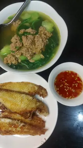 #CapCut Cơm nhà 2 món #canhcuadong #xuhuong #trending #ancungtiktok 