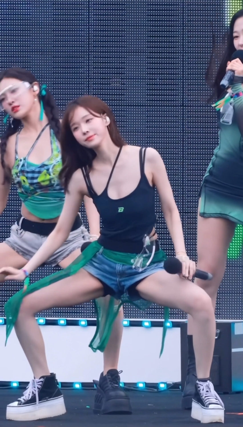 #에스파 #김민정 #aespa #winter #aespathirsty #aespadrama #aespathirstydance  #aespawinter #kpopfancam #blackmamba  #aespawaterboom #aespaspicy  #dramawinter  #winterdance #thirsty #winterspicy #aespakpop  #winteaespaaesparfancam #waterboom #aespaofficial #金旼炡 #金旼炡winter