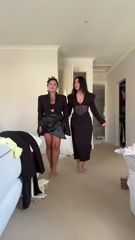 Chaos as per usual as we head to @Melbourne Fashion Week  massive thank you to @Mariamseddiq for the endless outfit options.  #mfw 