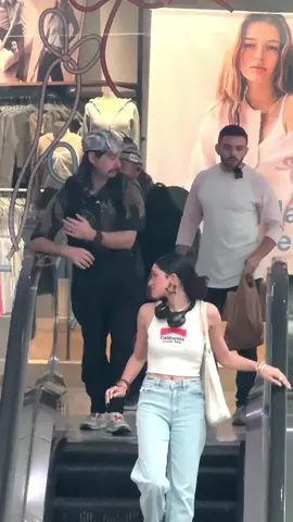 Who would help this man? @Malcolm Kelner @Xia Capretta @DarkJoltGames @DylaNz 