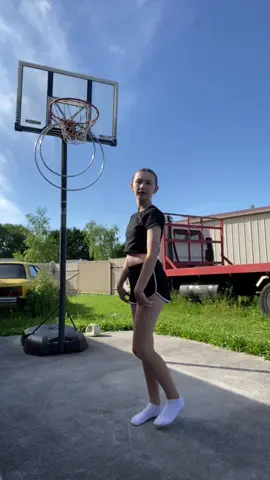 Ignore the hula hoops 😂😂 dc: idk😭 #dance #clearsky #fyp #foryou #aus 