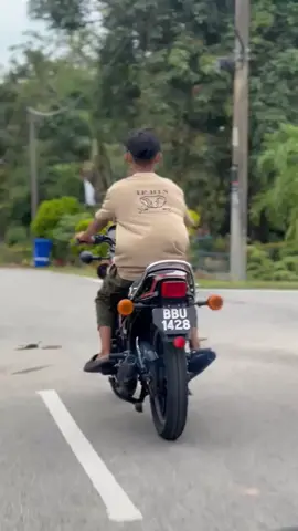 . . . #bismillahfyp#xyzbca  #rd350club #tongster 