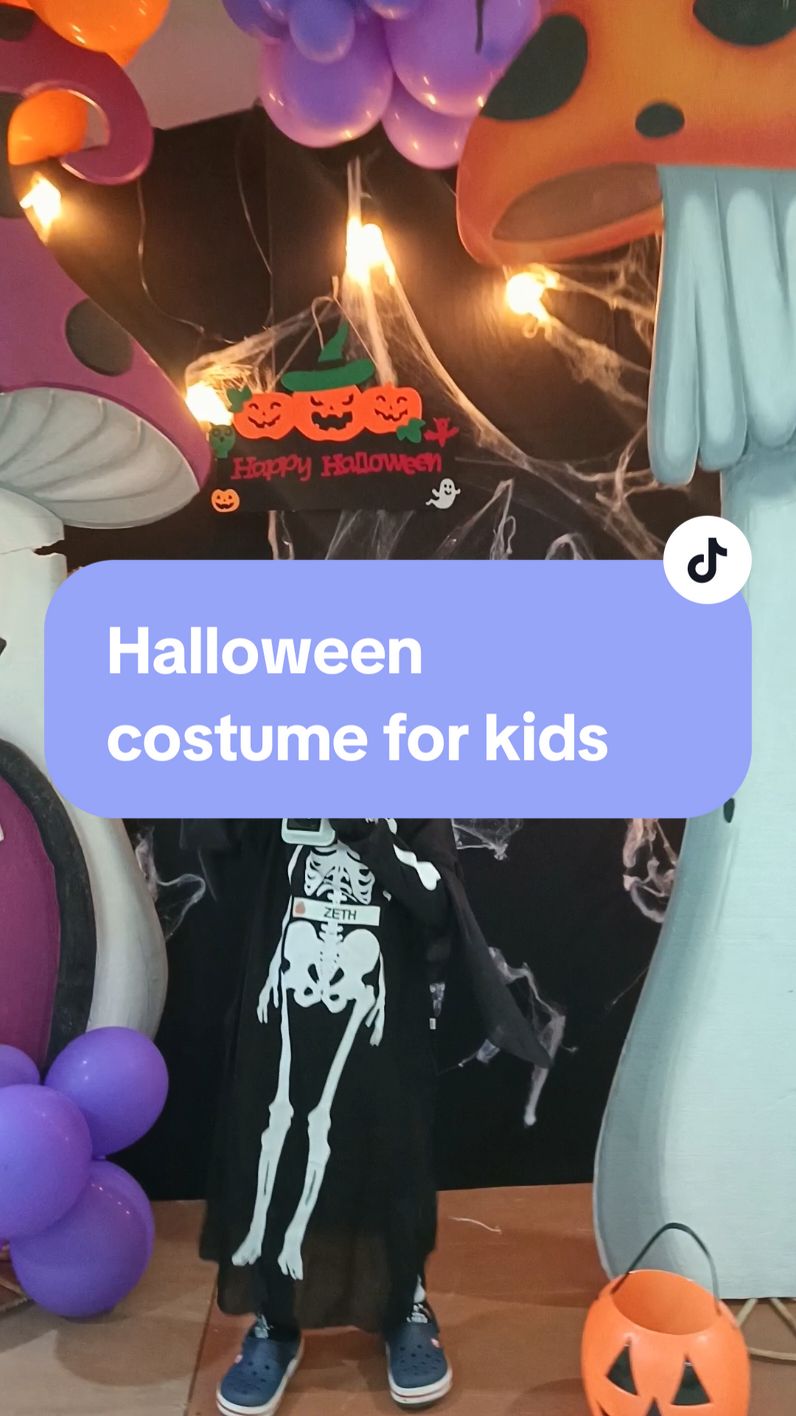 Halloween Costume. Skeleton Costume for Kids. #skeletongloves #halloween #halloweencostume #skeletonsocks #skeleton #pumpkinbasket #halloweencostumeforkids 