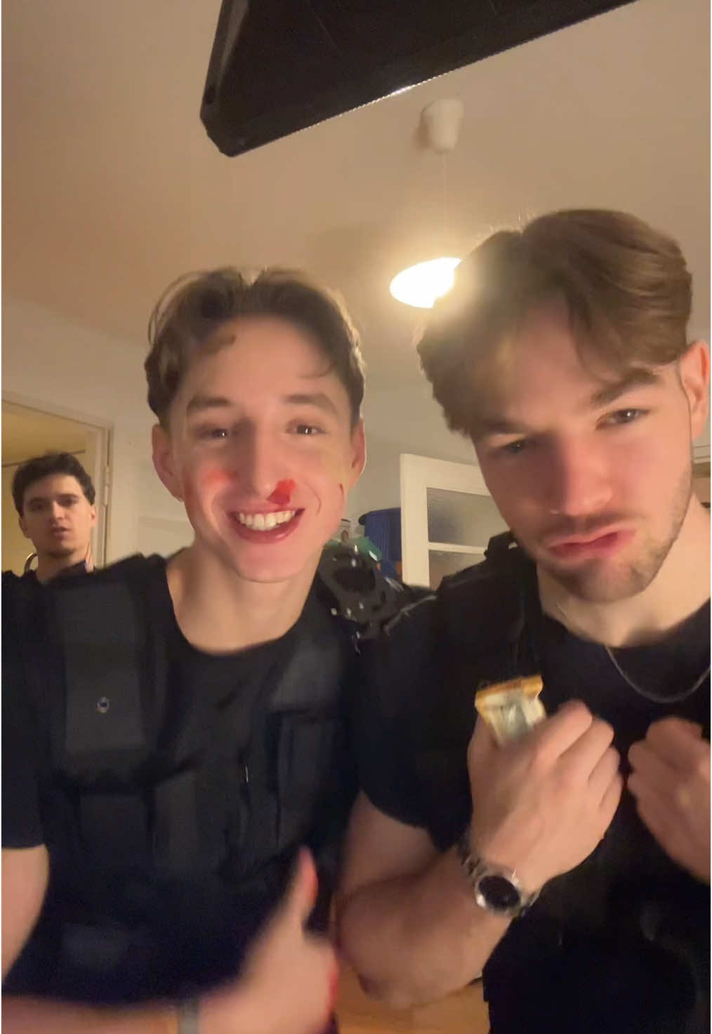 On a forcé le deguisement #halloween #police @emile_1906 @Jolan Magne 