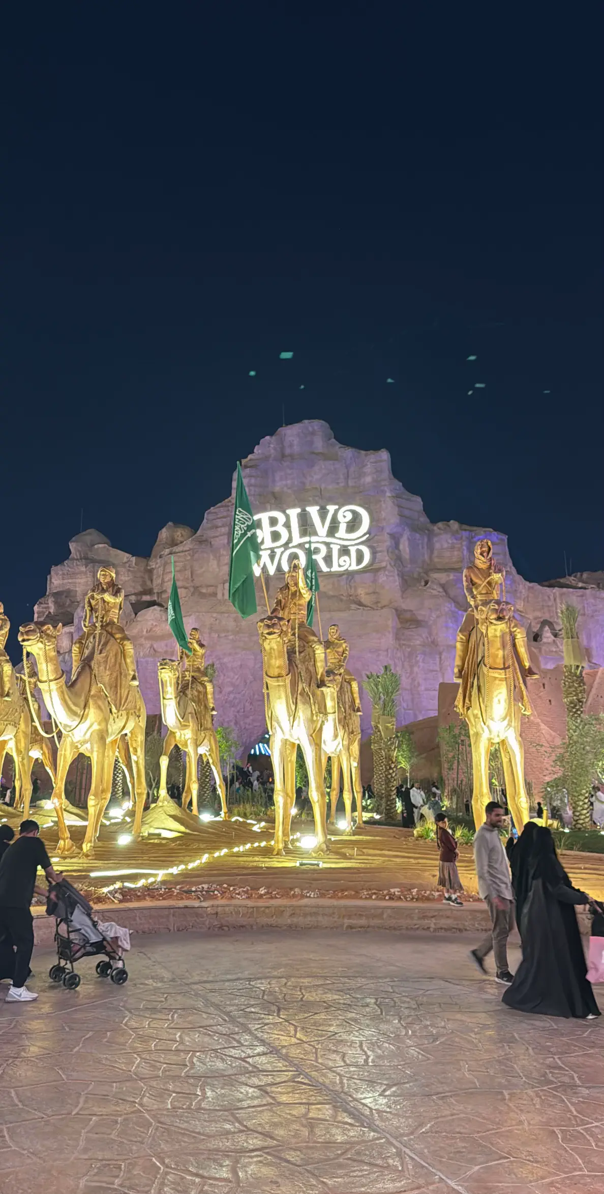 #بوليڤارد_وورلد 🤩