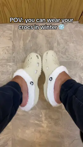 Put your crocs in Winter-mode❄️