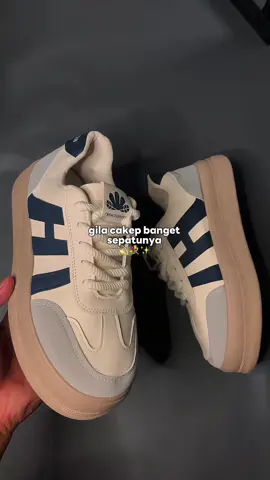 cakep bgt woiii😭 #sepatusneakers #sepatucewe #koreanstyle 