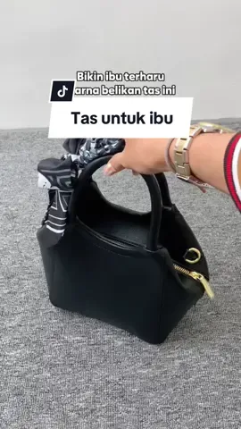Multifungsi bisa jadi handbag dan juga tas selempang, dapet FREE SCRAFT yang cantik banget bisa kamu model sendiri ✨😍 #ariabagjimshoney  #Jimshoneysurabayastore  #PromoGuncang1111 #WIBGajian #BeliLokal -orv