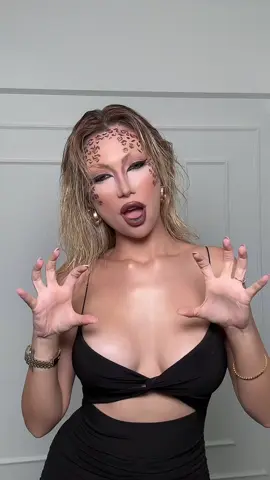 meow 🐆🐆🐆 . . . . . #fyp #foryoupage #leopardmakeup #halloweenmakeup #halloweenideas #viralvideotiktok