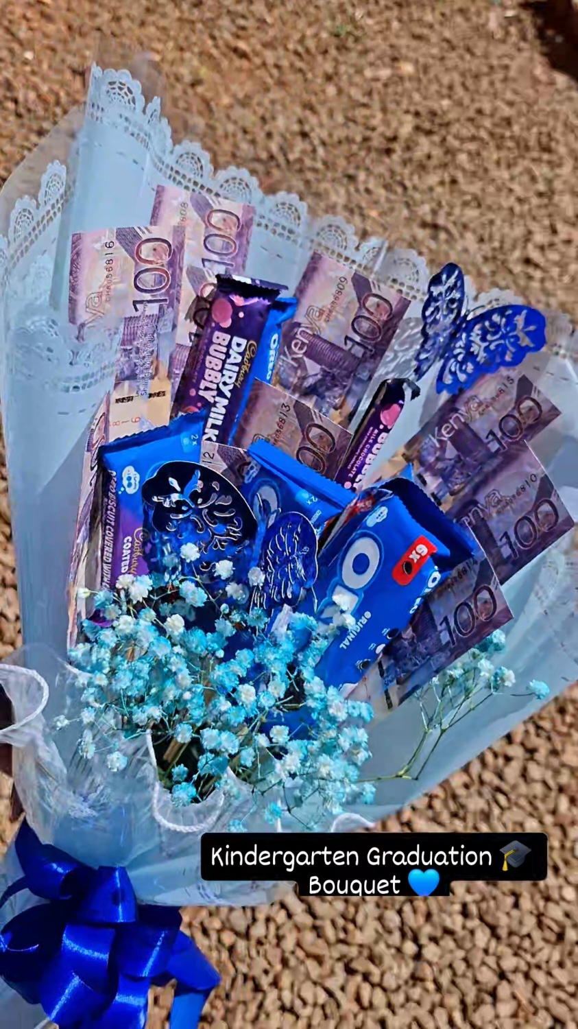 Snacks,1000 cash graduation bouquets  KES 3,000 .0720362674 #lumatisflowershop #kitale #premiumflorist #birthday  #samedaydelivery #kitale #kitale #fyp #kindergatengraduation #flowerdeliveryeldoret #flowerdeliverybungoma #flowerdeliverykakamega