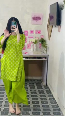 Dress from @Laraib botique #CapCut #foryou #foryoupage #zoyakanwal4004 #viral #1m #review #dress #jewelry #review #perfume #jewelry 