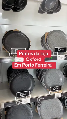 Os pratos da linha de cerâmica da loja Oxford em Porto Ferreira para mesa posta , tem a linha de louças na cor preta fosca que esta em alta #portoferreira #louça #decoração #mesaposta #portobrasil #compras #casaoxford 