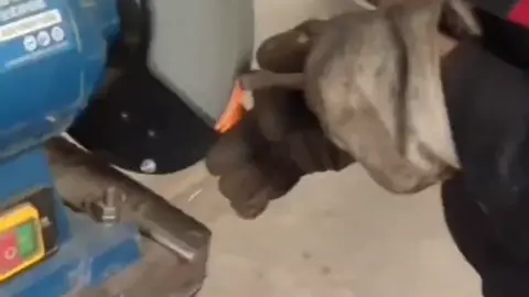 green silicon carbide abrasive grinding wheel for tungsten carbide tip grinding #xinfaabrasives #abrasives #grindingwheel #tungstencarbide #carbidetip #grinding 