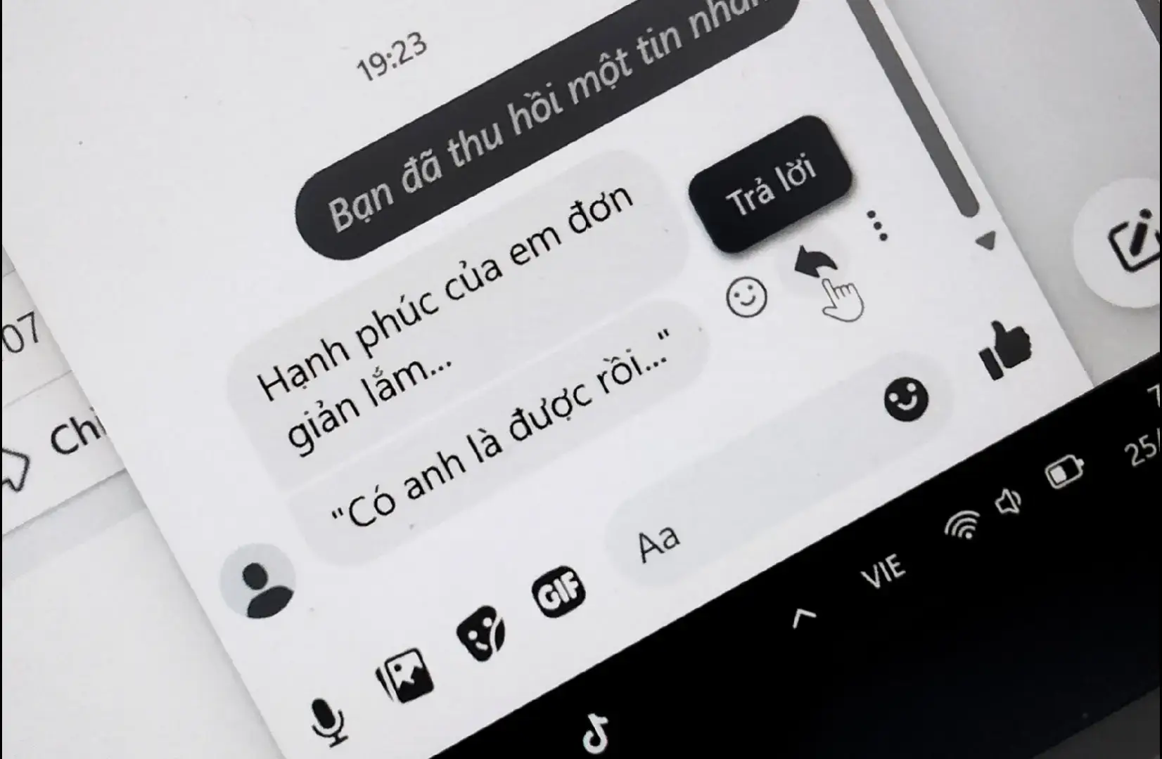 Hạnh phúc của em đơn giản lắm 