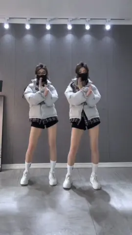 香烟配靓仔 Ayo belanja outfit kekinian di profil showcase. Thks #dance #cute #chinesegirls #trending #trendtiktok #tiktokdance #xuhuong2024 #dj #remix #s_d_s 