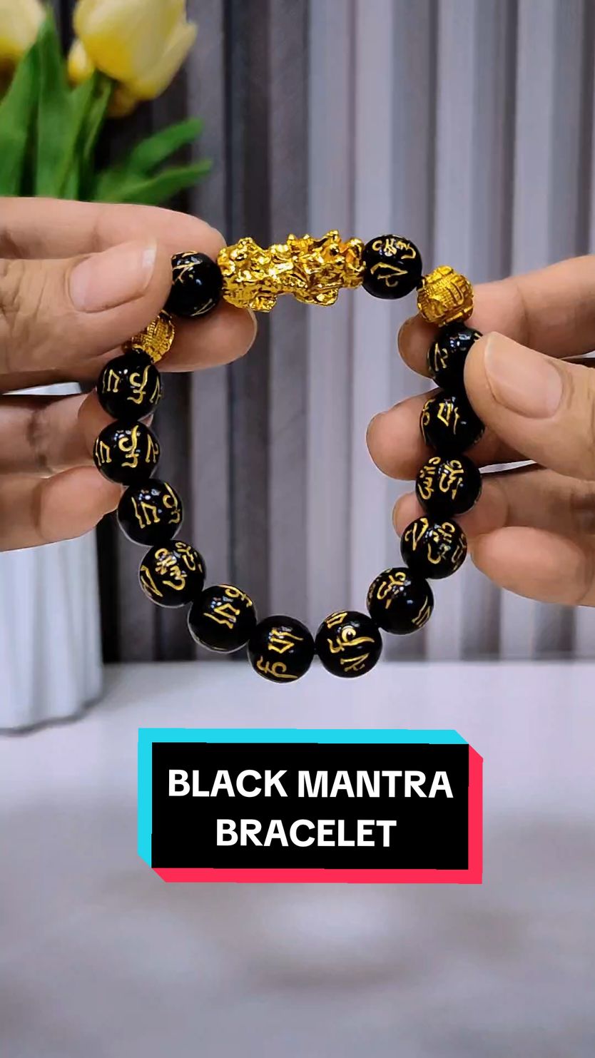Piyao Bracelet #piyaobracelet #pixiubracelet #blackmantrabracelet #fengshuibracelet #luckycharmbracelet #luckycharms 