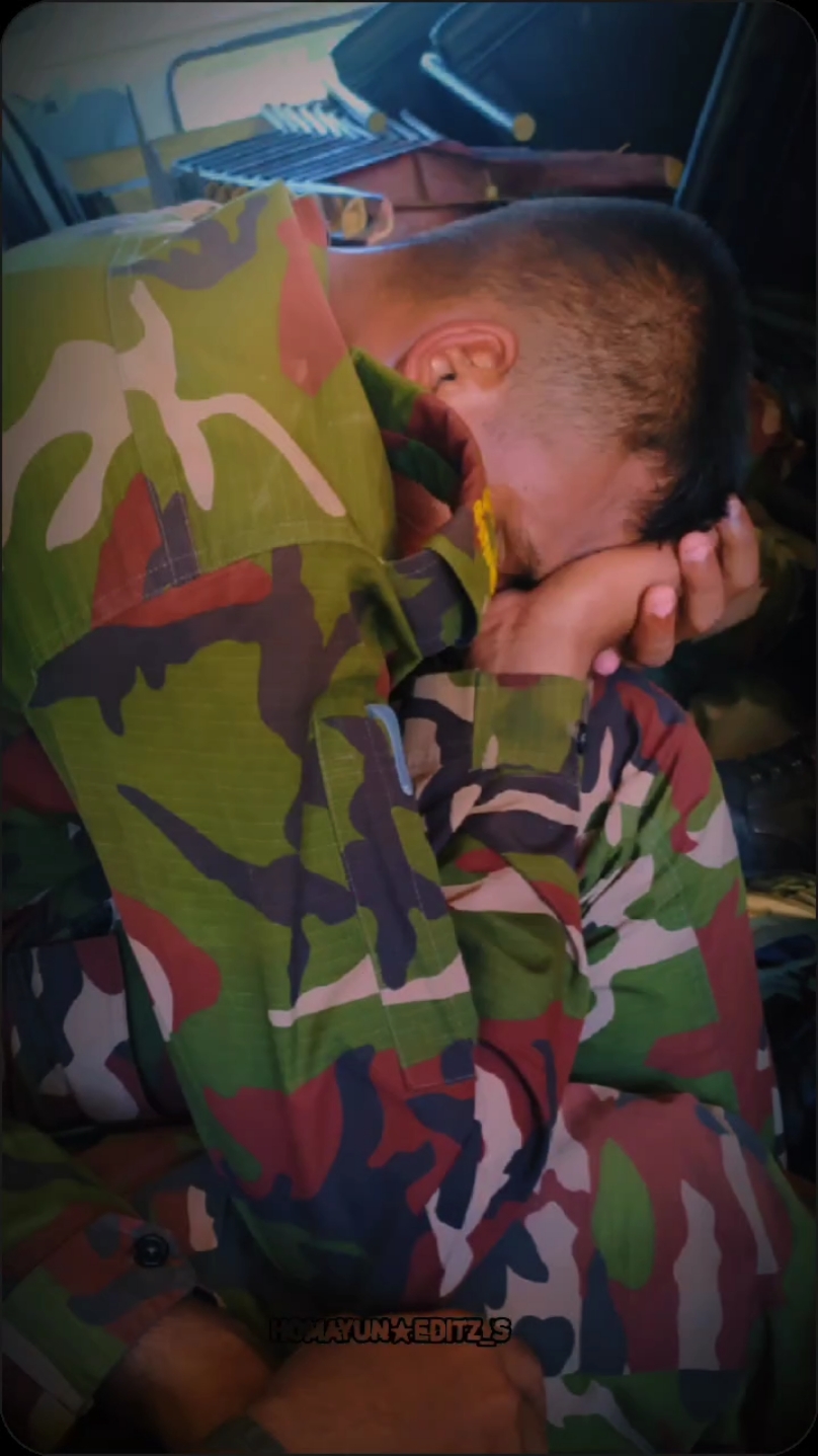 মায়ের দিকে তাকিয়ে কান্না করি আর ভাবি যদি এই মানুষ টা না থাকে একদিন কি হবে আমার#bdarmy⚔️🇧🇩⚔️ #fybシviral #foryou #bdtiktokofficial🇧🇩 