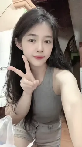Còn ai đú muộn hơn e nữa #xh #viral #trendingtiktok #xuhuong #fby #viral_video 