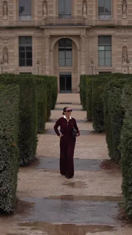 Causally cleaning the streets of paris with my pants 🍇