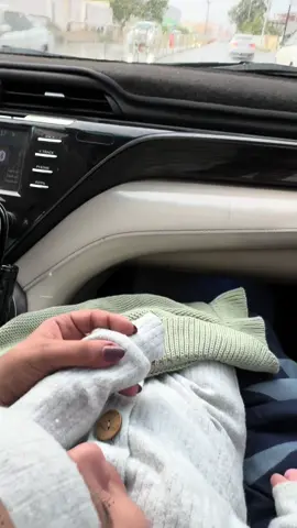 #اكسبلورexplore #في يدينها طفل ابو شهرين♥️#foryou 