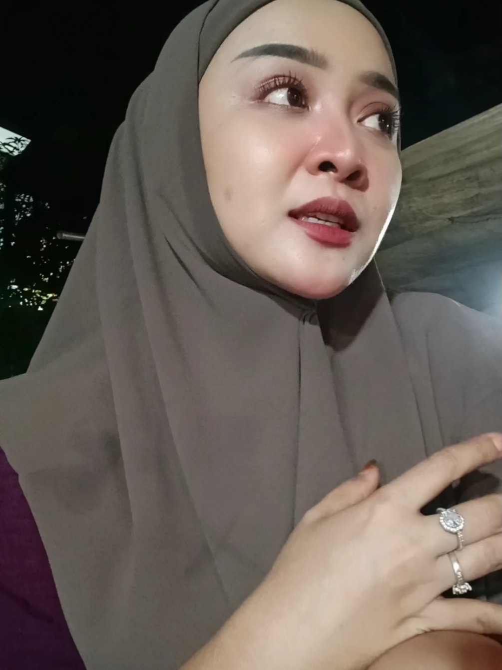sepertinya dia sayang padaku 🤪🤪#lipsync #kabutbiru #arnetajulia  #koplo #dangdutkoplo #fypage #fypviralシ #viralvideo 