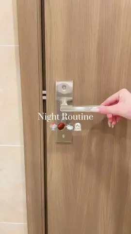 Immersive Night SkincareNight Routine #ImmersiveSkincare #MySkincareDiary #Immersivevlog #asmr #NightRoutine #MelvitaSmallBrightEyeOil #MelvitaEyeOil #EyeOilRecommendation #OilNourishSkin #ExquisiteSkinCare