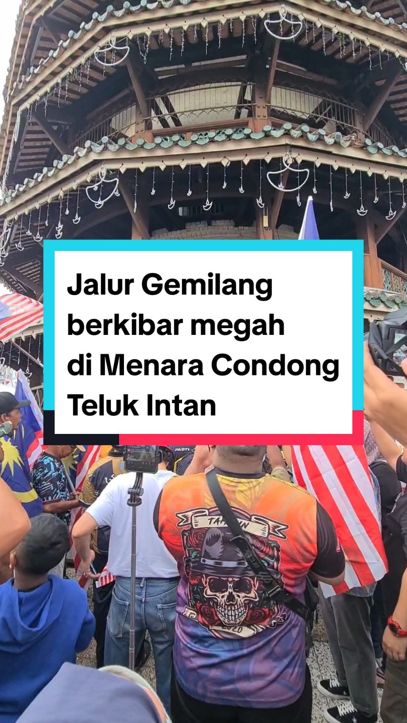 Alhamdulillah, Jalur Gemilang berkibar megah di Menara Condong Teluk Intan.