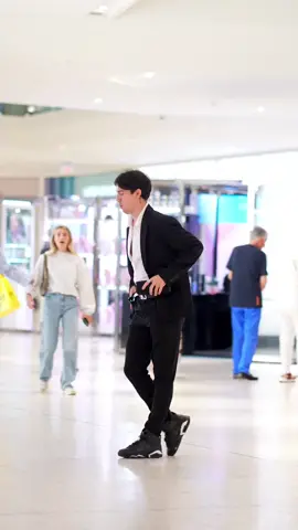 Why walk when you can moonwalk 😎😝