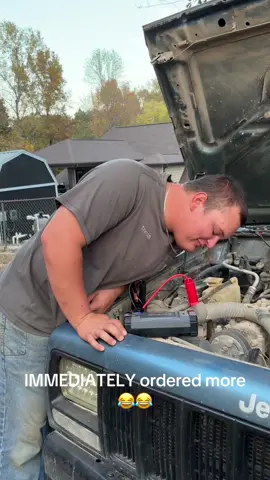every person needs these!! you dont need a second car to jump off a car anymore!! #jumpercables #jumpstart #carparts #TikTokShop #christmasgiftsforhim #christmasgifts #fyp #freesample #ad 