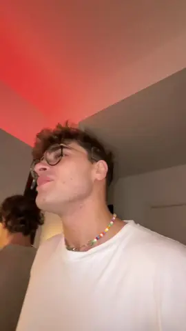 Faccio un regalo al giorno al mio coinquilino per una settimana pt.6 @ANDREA FRATINO 