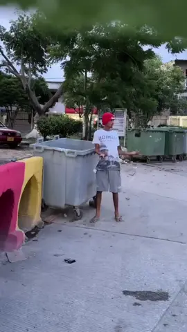 Giant mouse joke 😂 #funnyvideos #funnymoments #prankvideos #funnyvideo #funny #pranks #funnyprankvideos #prankvideo #funnypranks #funnyprank #fyp