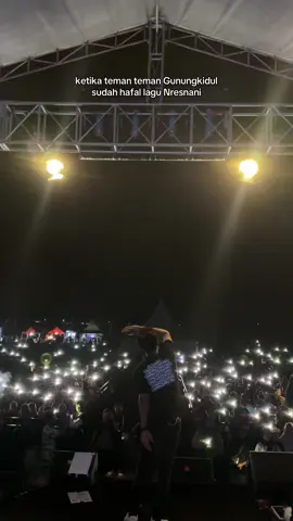 Terimakasih Gunungkidul kalian luar biasa 🥹✨🫶🏻. Tidak menyangka bakal sepenuh ini. Mohon maaf jika banyak salah dan kurangnya semoga bisa berjumpa lagi dilain kesempatan 🙏🏻 #nresnani #lavora #fyp #lanudgading #konserjogja 