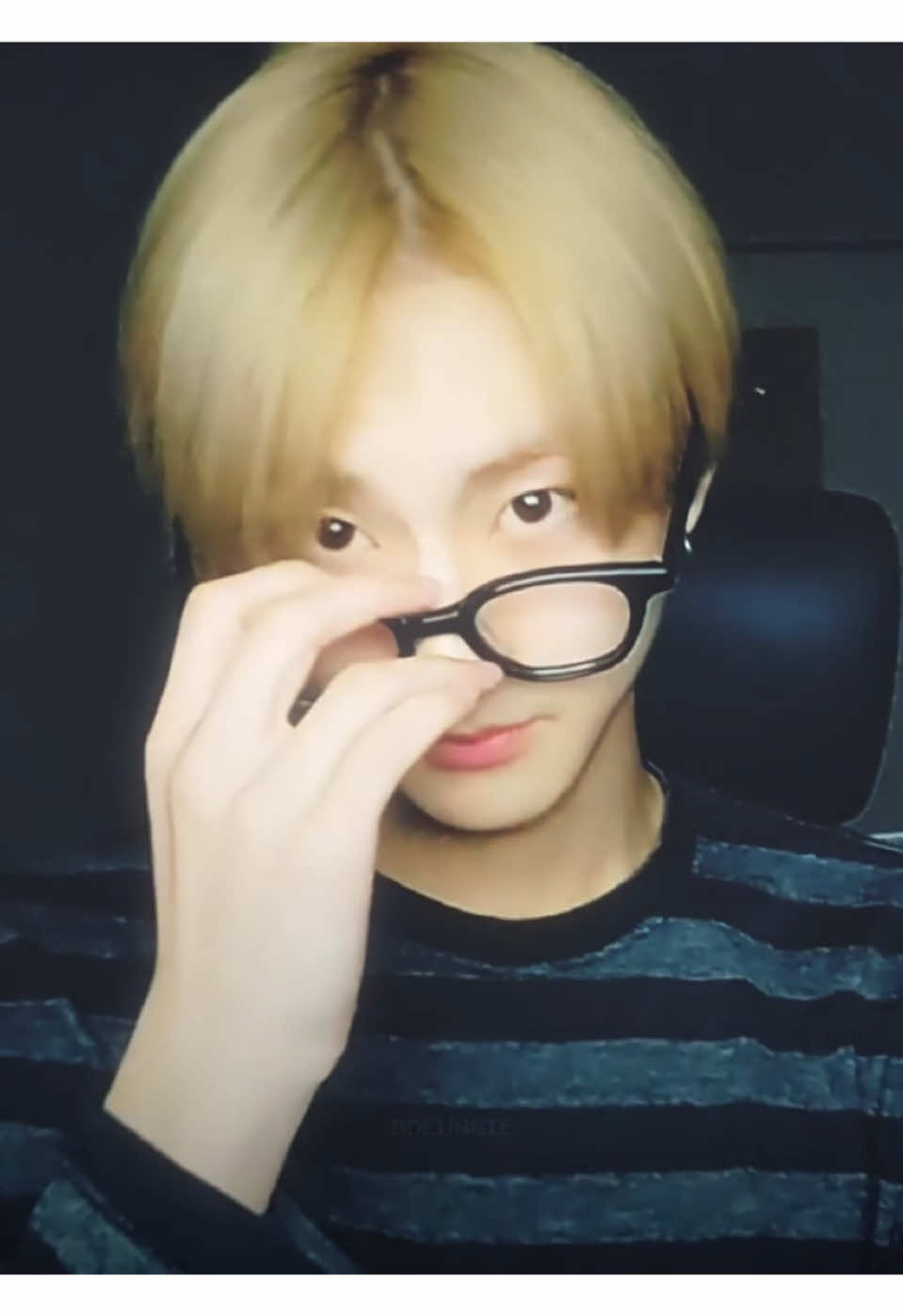 MR.DIMPLE WITH THE BLONDE HAIRS AAAAAAAAA!!!! #jungwon #enhypen #fyp 
