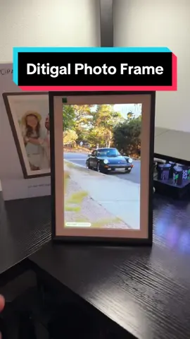 Let me know in the comments what you think! #photoframe #digitalphotoframe #photoframesidea #giftideas #christmasgift #tiktokshopfinds #tiktokshopping 