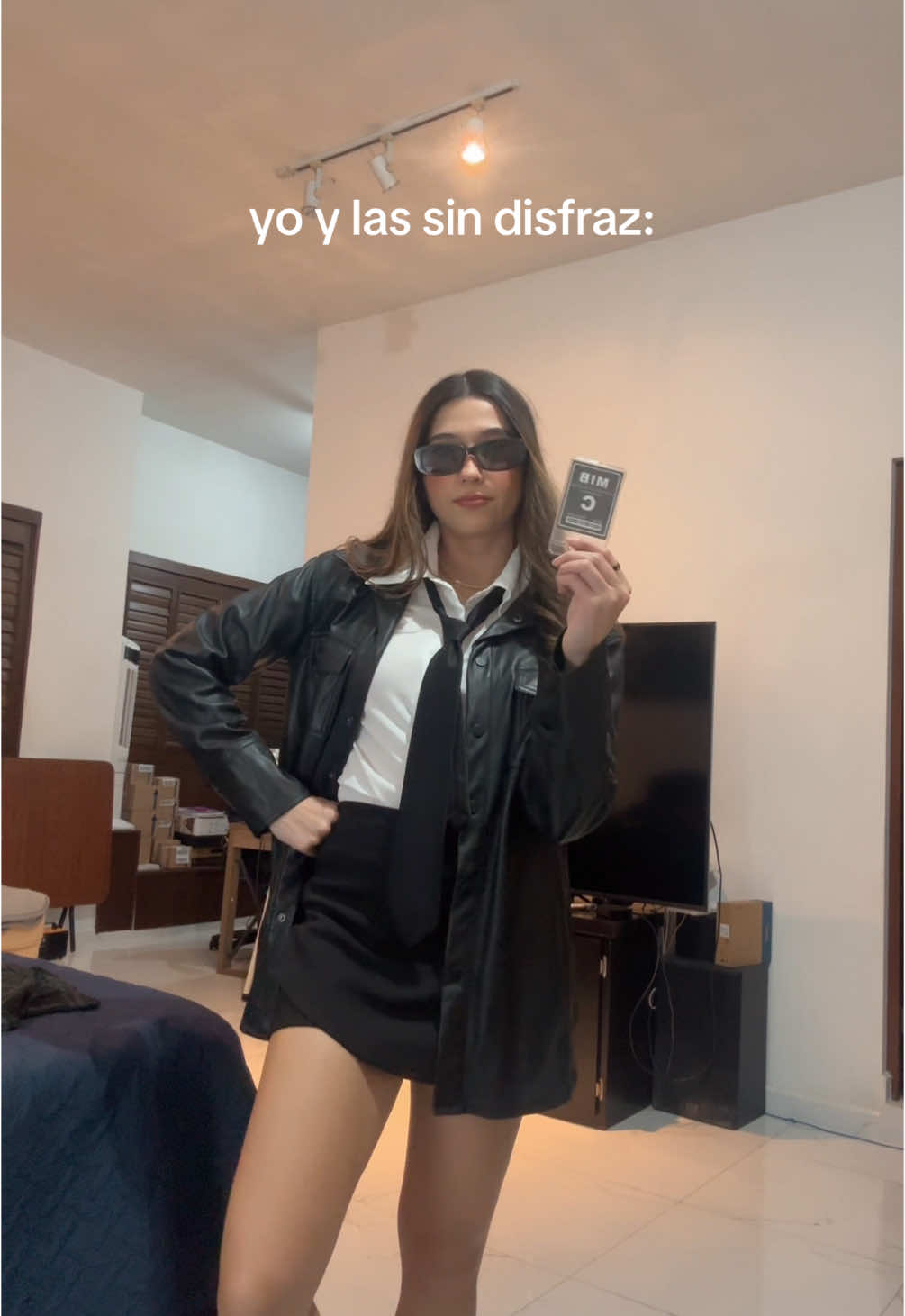 Disfraz de ultimo minutoo🎃👻#halloween #disfraz #fashion #meninblack #parati #fyp #costume 