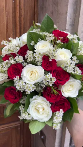 Les roses de l’amour ❤️ #fleurs #fleuriste #bouquetdefleurs 