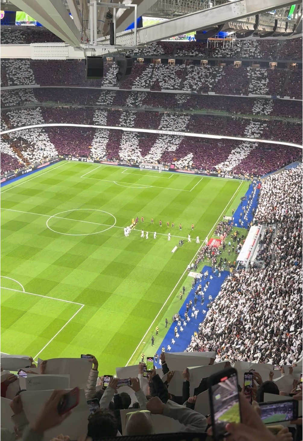 HALA MADRID  🏆⚽️ 🇪🇸✨ CLASSICO  26 octobre 2024  LIGA ⭐️ ⚪️ Réal Madrid X Barcelona 🔵 ⚽️@realmadrid vs @barcelona 🏟️  ESTADIO BERNABÉU    #RMCF@madridistas @estadiobernabeu @adidasy3 #adidas #RealFootball #MADRIDISTAS @emirates  #madrid #SPAIN #realmadridfem @realmadridfem @sefutbolfem #estadiosantiagobernabeu #bernabeu #santiagobernabeu #halamadrid #peña #penaestrasburgo #liga @_madrilistas_  @judebellingham @ViniJr  @mbappe @madridistas_del_mundo_ @tonintorero @_realnewstv #beautifuldestinations