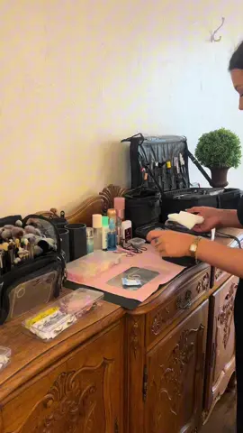 A little morning in my life 💋 #dayinthelife #makeupartist #bridalmakeupartist 