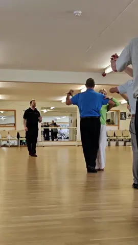Little look into our Waltz class 😉 #ballroom #ballroomdance #latindance #latin #dance #learntodance #buckinghamshire 