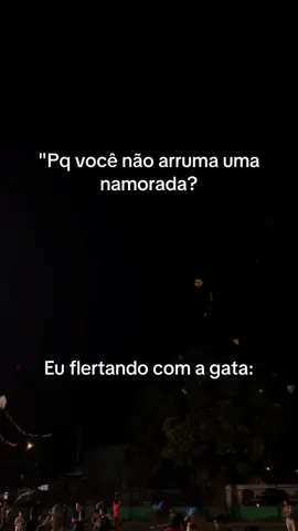 Juro que estou tentando ☹️#meme #casal 