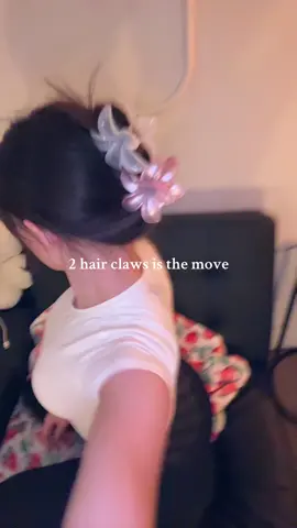 My hair NEVER falls out 