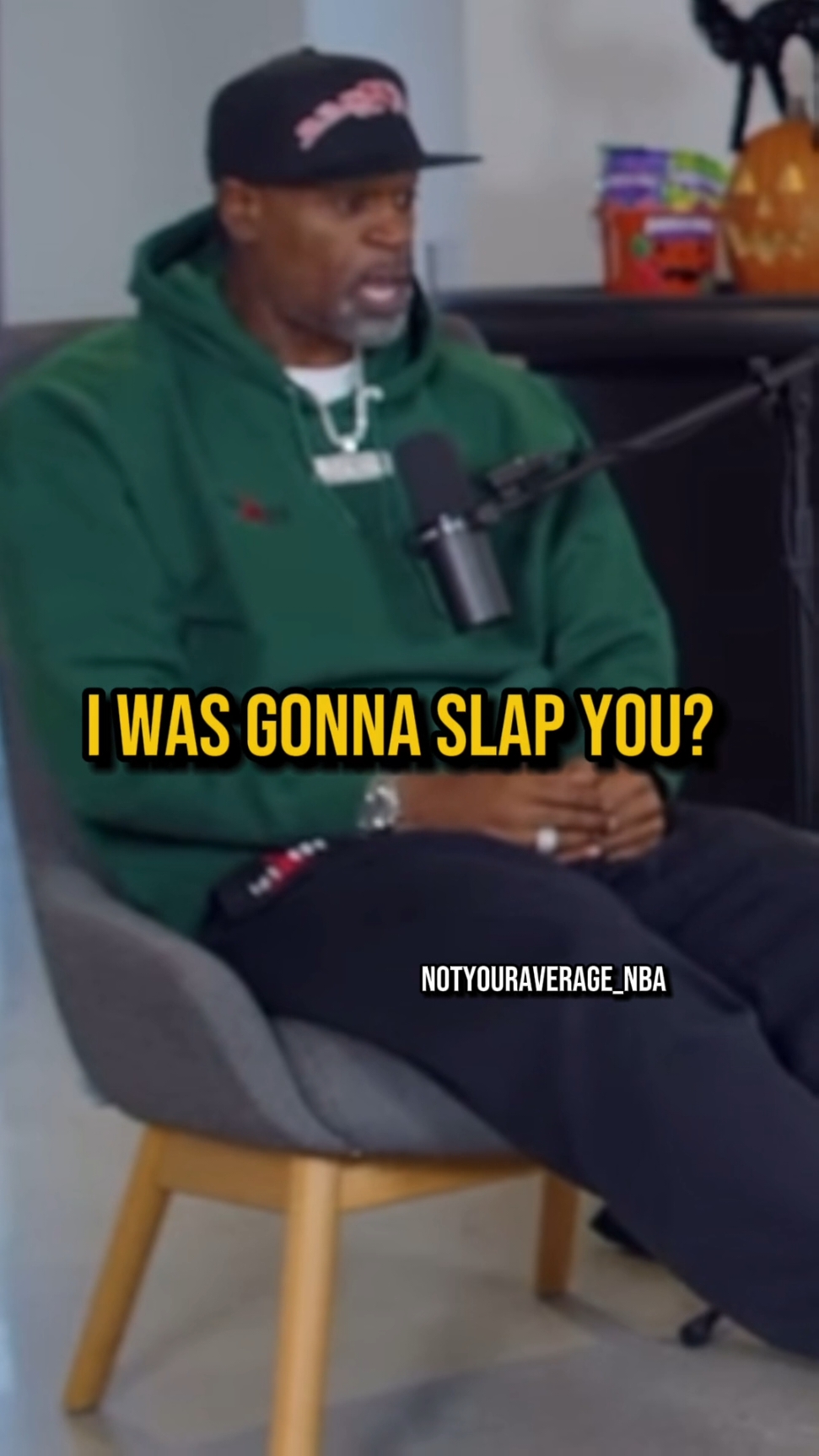 Oakley was f*ghting players even as a coach @The Big Podcast #shorts #oak #charlesoakley #oakley 