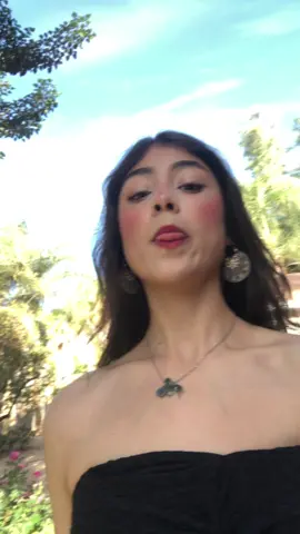 Hola amigoos😃#holaa #hola #juanitamartinezz #juanitamartinez #paratiiiiiiiiiiiiiiiiiiiiiiiiiiiiiii #bailes #caballos #vaquera #vaqueraoutfits #OOTD #ootdinspo 