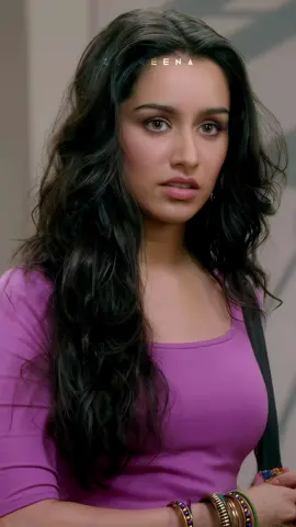 Apne tu dil ka pata de 💞 #bollywood #bollywoodlyrics #bollywoodsong #chahunmainyana #bollywood #shraddhakapoor #adityaroykapur #bollywoodmovie #aashiqui2 #foryou #fyp #zafreena 