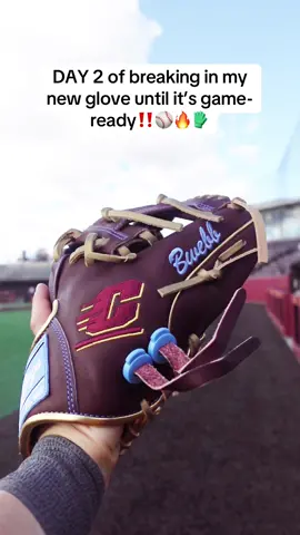 DAY 2 of BREAKING IN my new glove‼️🧤⚾️🔥 #baseball #baseballseason #baseballszn #baseballplayer #d1 #baseballplayers ##college##collegebaseball##d1baseball##d1athlete##d1life##studentathlete##viral##trend##infielders##infielder##infieldescubierto##infield##newgloves##baseballglove##baseballgloves##breakingitdown##playingcatch##rawlings##rawlingsbaseball##grwm##ditl##routine##baseballpractice##athlete##fyp##foryou##foryoupage